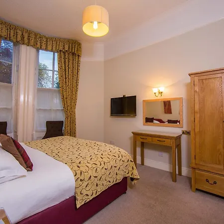 Alhambra Court 4* Йорк